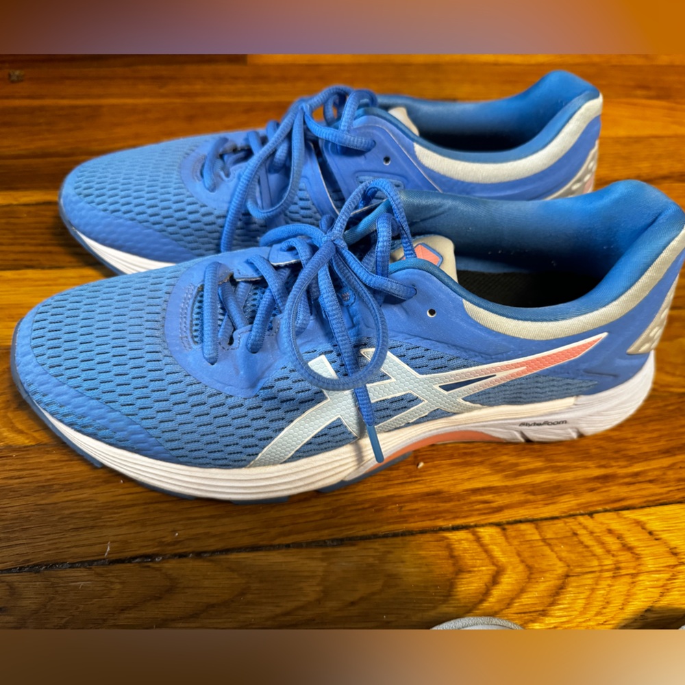 Asics GT-4000 Womens US11Wide Blue Athletic Running Shoes Cross Trainers